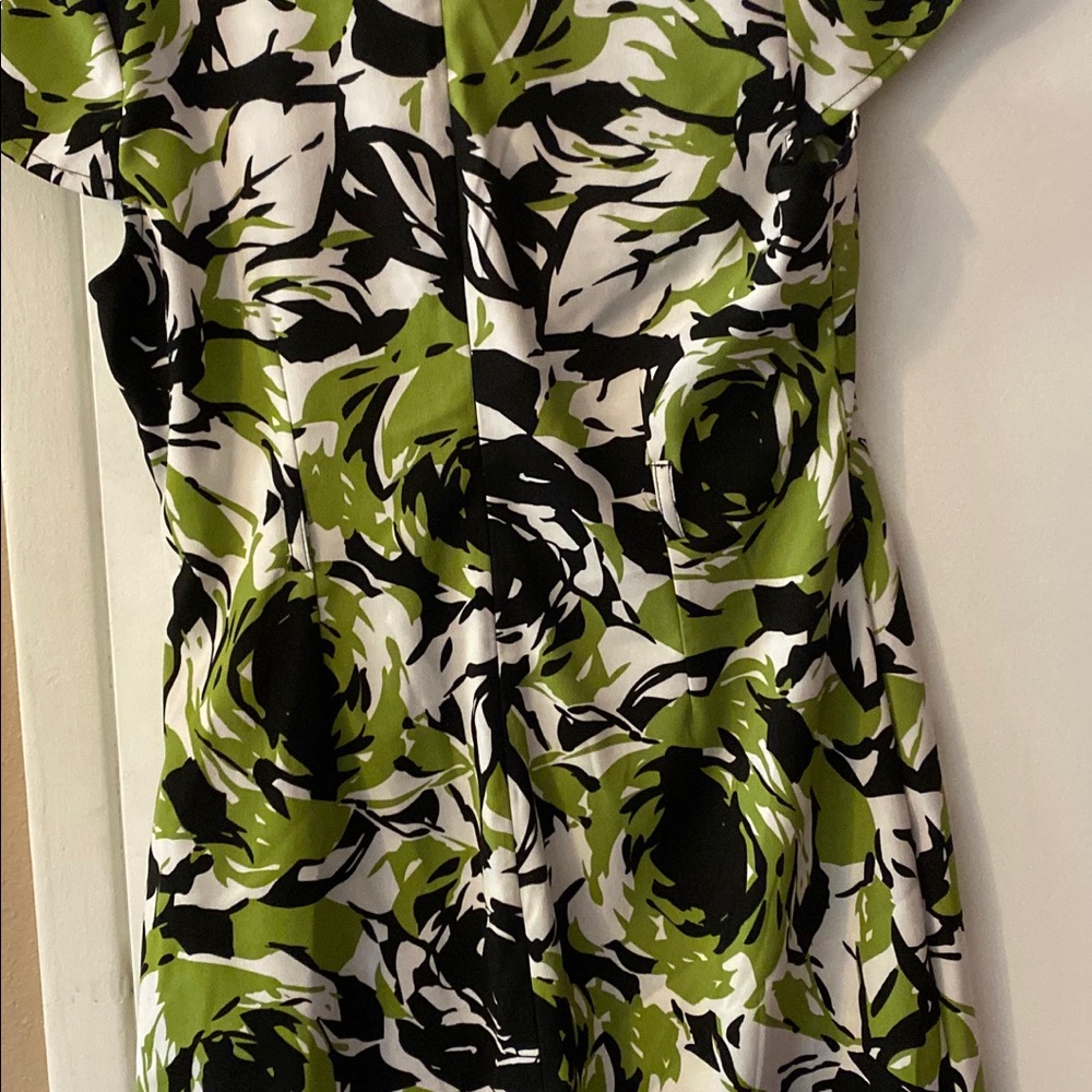 Dress - Picture 2 of 2
